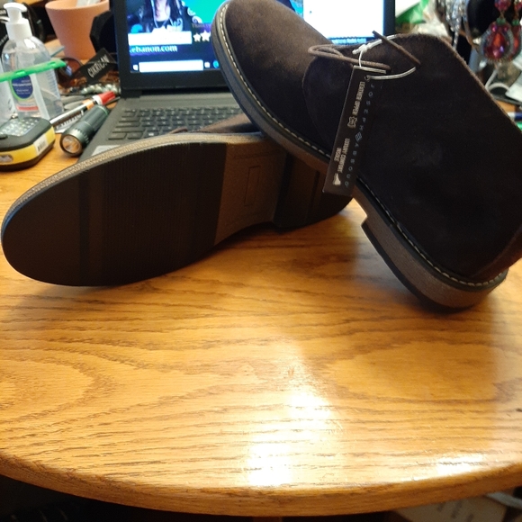 Man's shoes - Picture 6 of 9